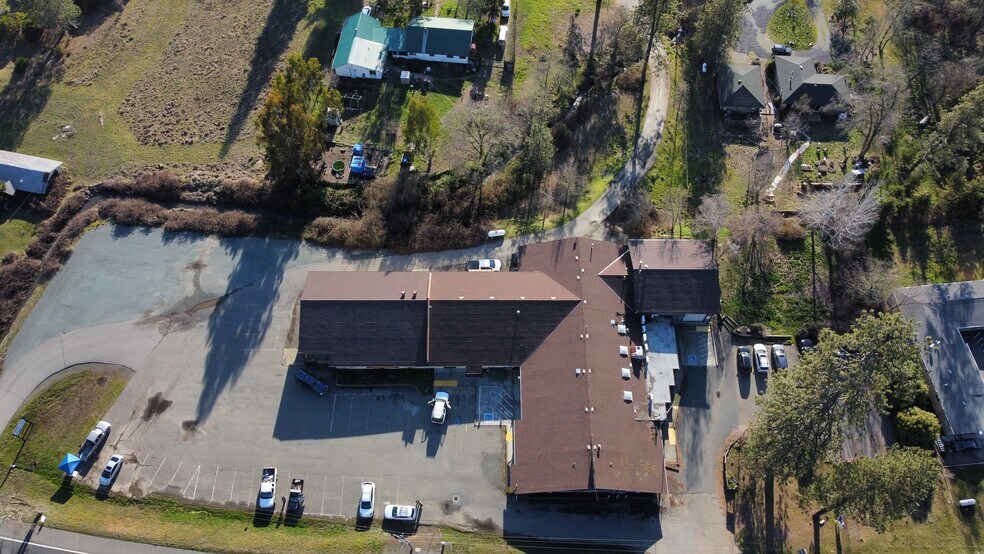 More Photos Of 44650 Highway 101, Laytonville Storefront For Sale