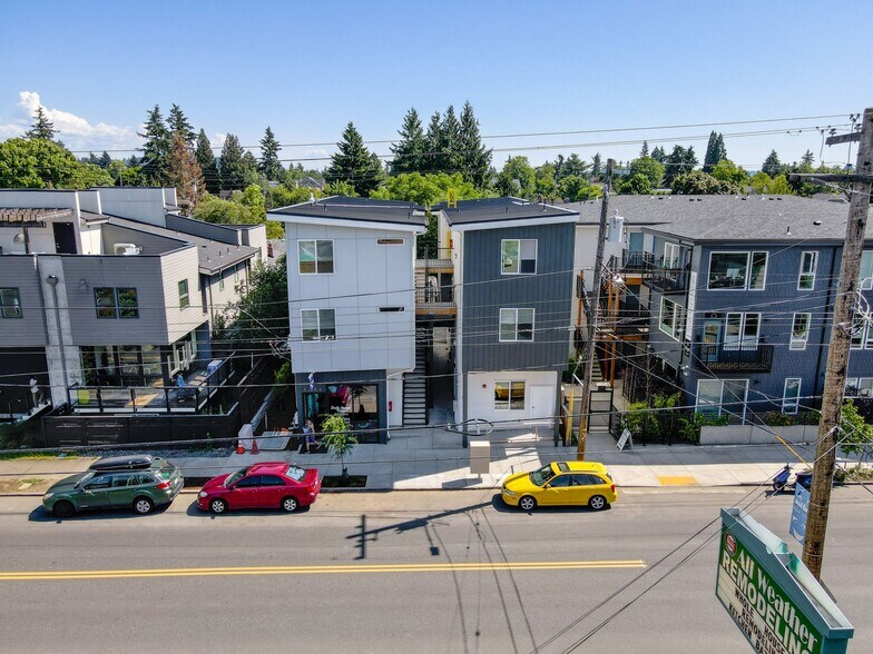 Primary Photo Of 5042 NE Fremont St, Portland Apartments For Sale