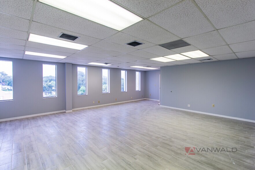 More Photos Of 9385 N 56th St, Temple Terrace General Retail For Lease