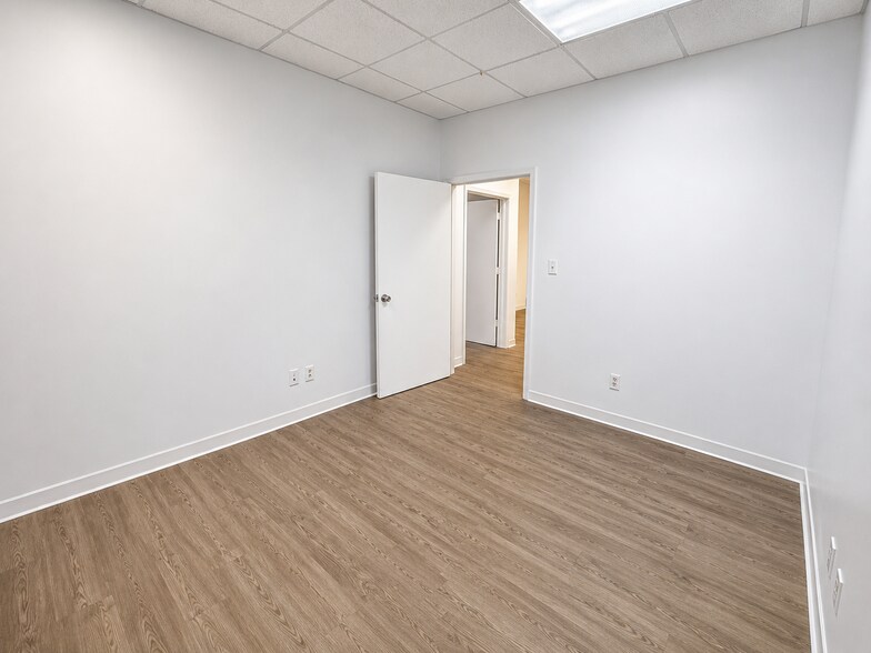 More Photos Of 8500 Shoal Creek Blvd, Austin Medical For Lease