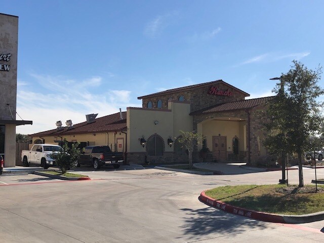 More Photos Of 2111 W Parkwood Ave, Friendswood Storefront Retail Office For Lease