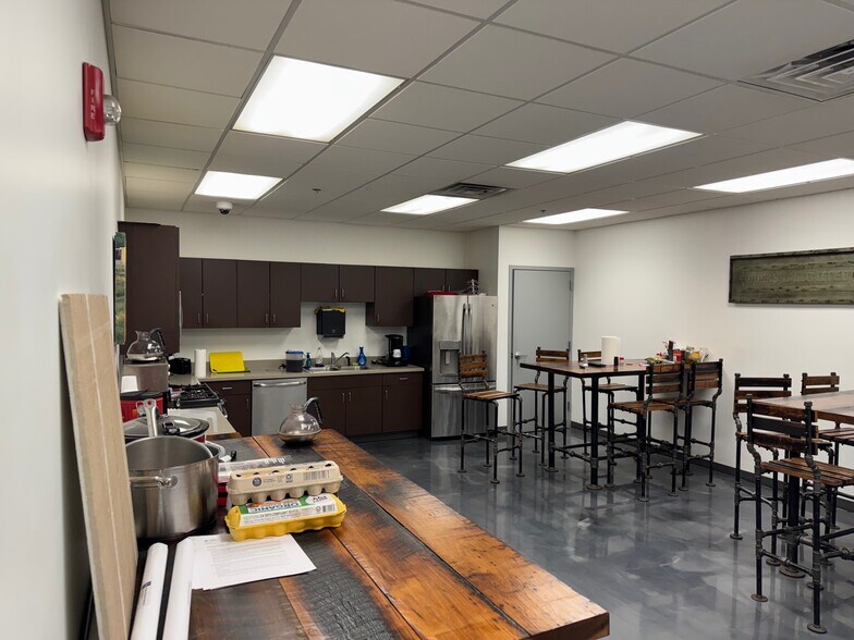 More Photos Of 7420 Bethel Rd, Goodlettsville Warehouse For Lease