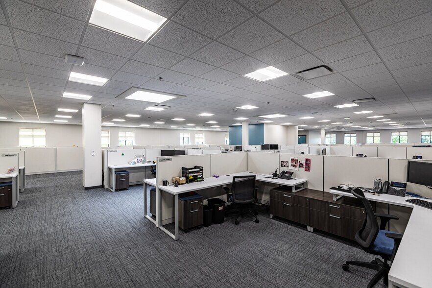 More Photos Of 2 Copeland Ave, La Crosse Office For Sale