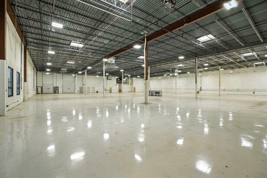 More Photos Of 8130 River Dr, Morton Grove Warehouse For Sale