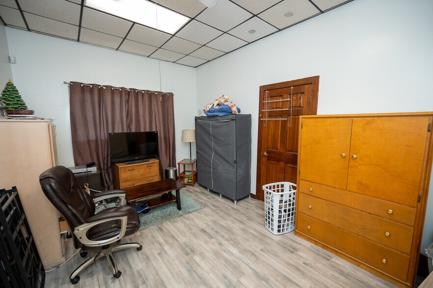 More Photos Of 1365 N Courtenay Pky, Merritt Island Office Residential For Lease