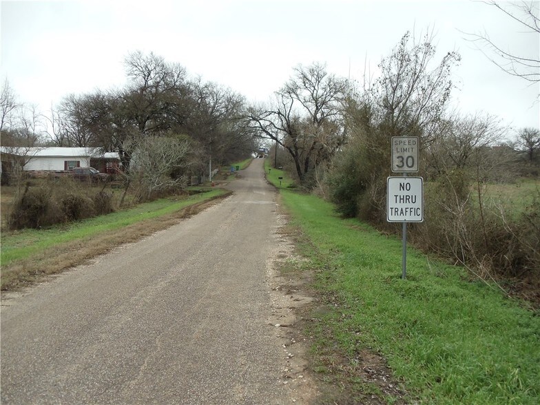 More Photos Of 1712 Chestnut St, Bastrop Land For Sale
