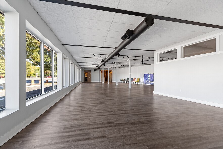 More Photos Of 260-276 Lynnway, Lynn Manufacturing For Sale