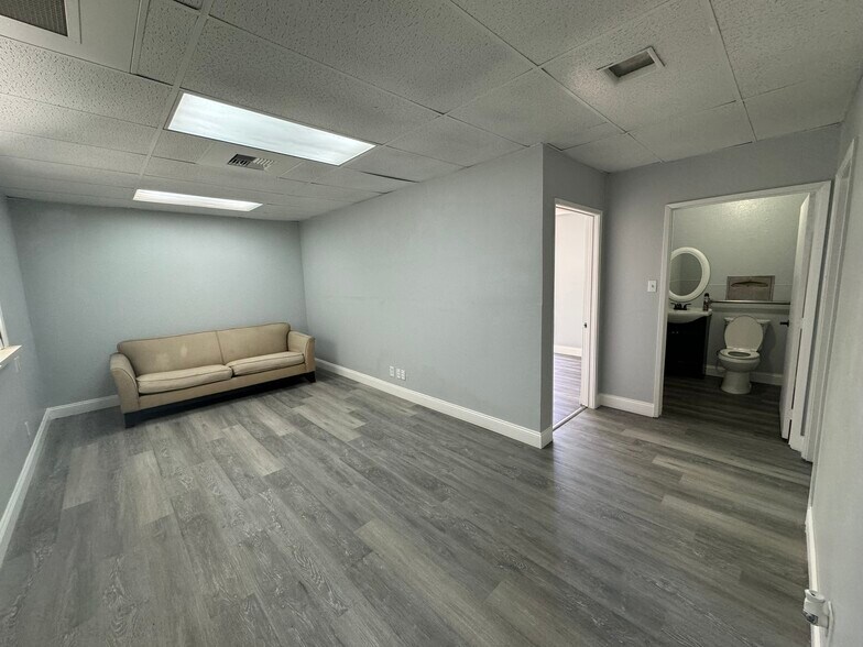 More Photos Of 647 E E St, Ontario Medical For Lease