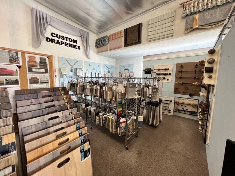 More Photos Of 1998 Harbor Blvd, Costa Mesa Showroom For Lease