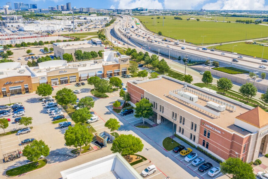 More Photos Of 6001 Windhaven Pky, Plano Office For Lease