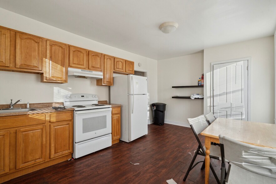 More Photos Of , Philadelphia Unknown For Sale