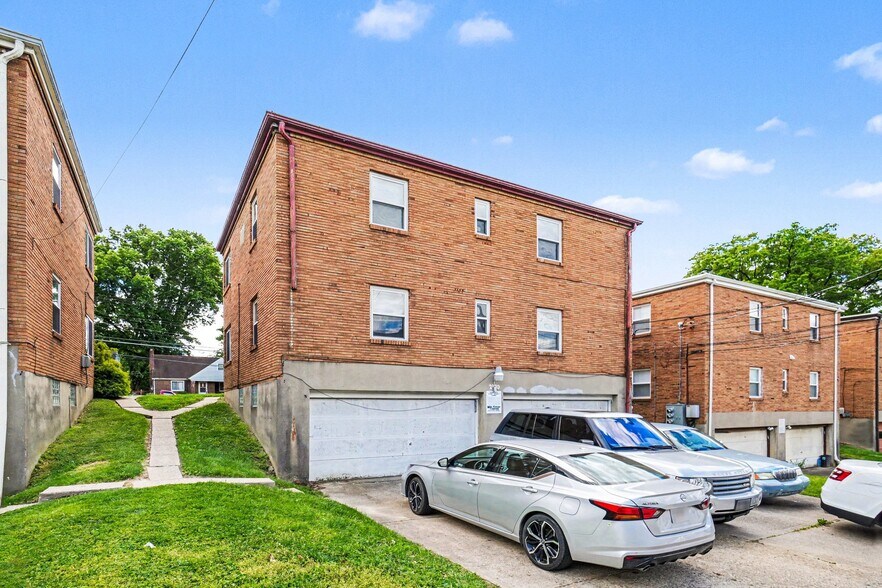 More Photos Of 2370 Losantiville Ave, Cincinnati Multifamily For Sale