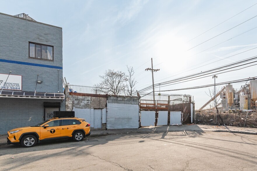 More Photos Of 9312 179th Pl, Jamaica Warehouse For Sale