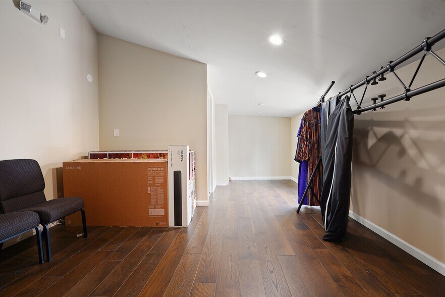 More Photos Of 1221 Oakdale Ave, San Francisco Religious Facility For Sale
