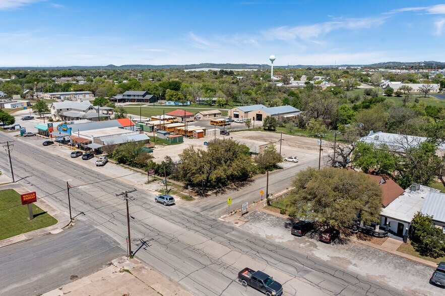 More Photos Of 702 Front St, Comfort Freestanding For Sale