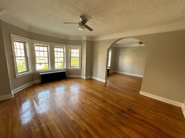 More Photos Of 12065 Edgewater Dr, Lakewood Apartments For Sale