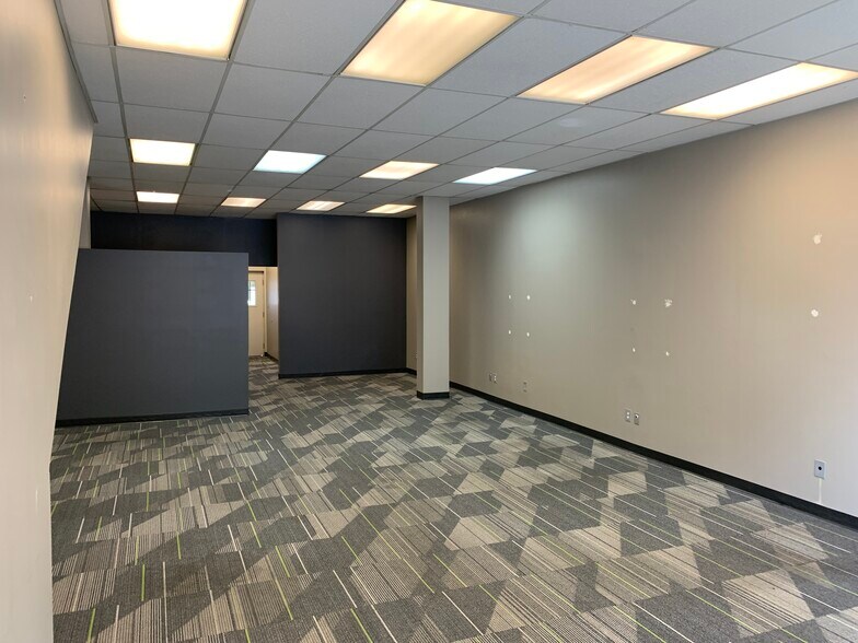 More Photos Of 1610-1620 W Sunset Blvd, Los Angeles Storefront Retail Residential For Lease