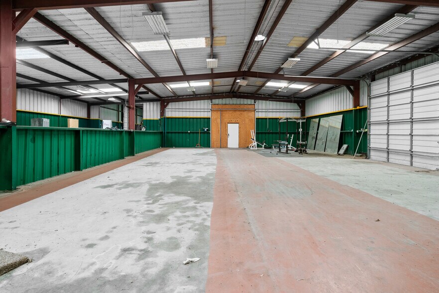 More Photos Of 8808 County Road 1458, Taft Flex For Sale