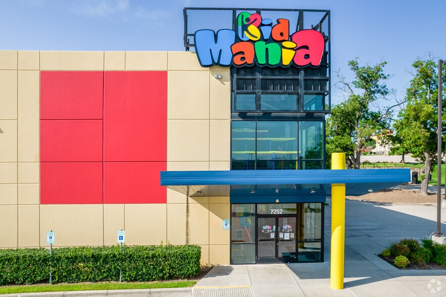 More Photos Of 7252 Chase Oaks Blvd, Plano Freestanding For Sale