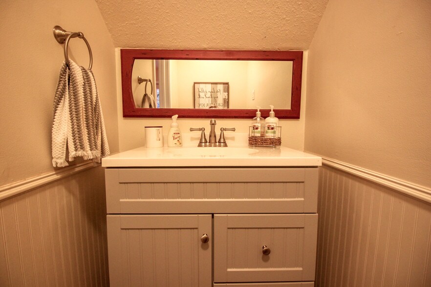 More Photos Of 16607 Mueschke Rd, Cypress Office Residential For Sale