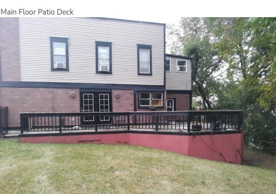 More Photos Of 210 S Water St, Stoughton Bar For Lease