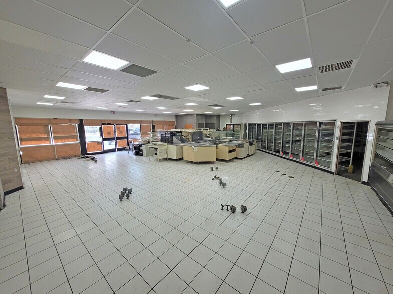 More Photos Of 605 S Wickham Rd, West Melbourne Convenience Store For Sale