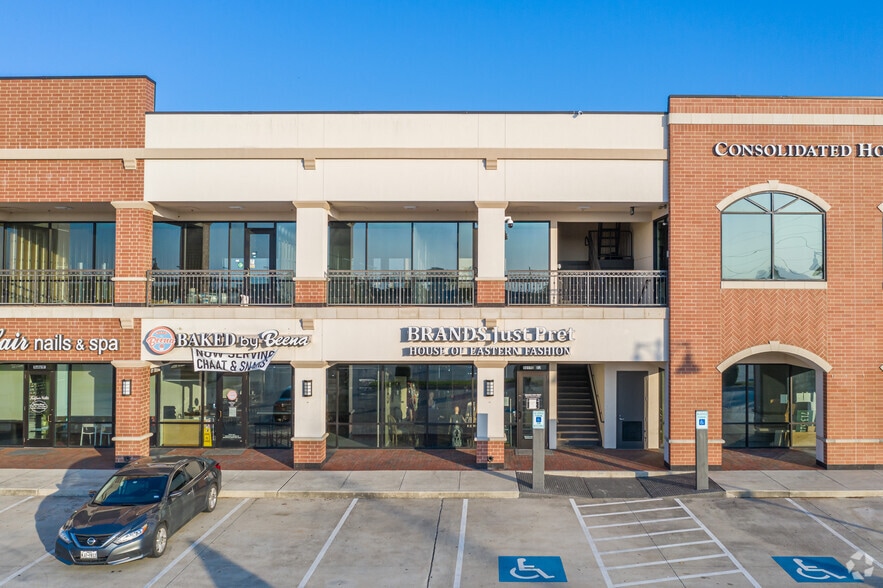 More Photos Of 11929 University Blvd, Sugar Land Storefront Retail Office For Lease