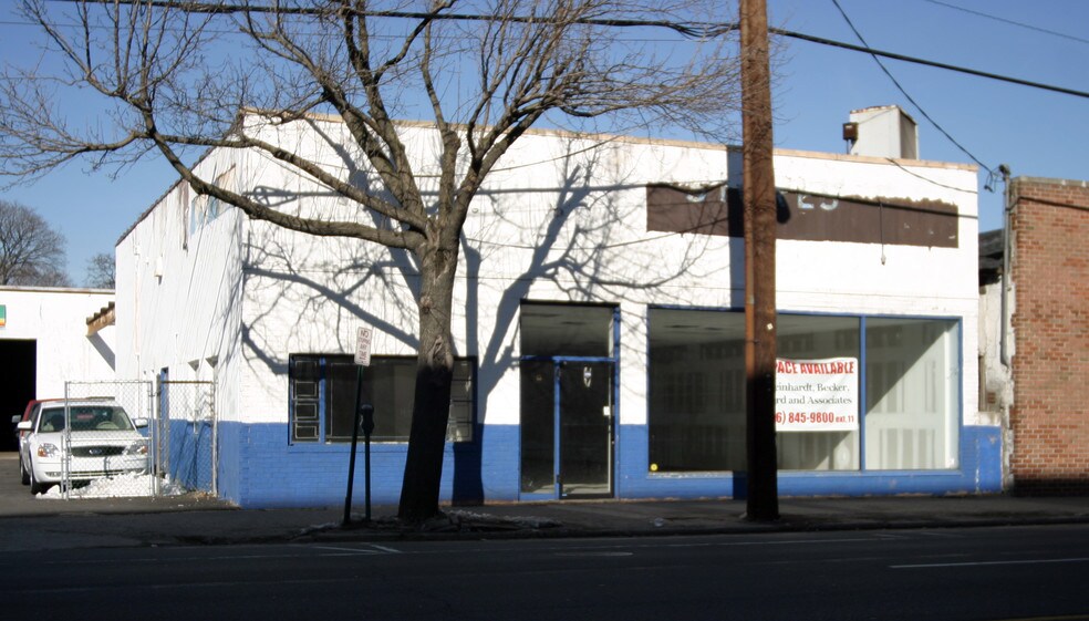 Primary Photo Of 445 Merrick Rd, Lynbrook Freestanding For Lease