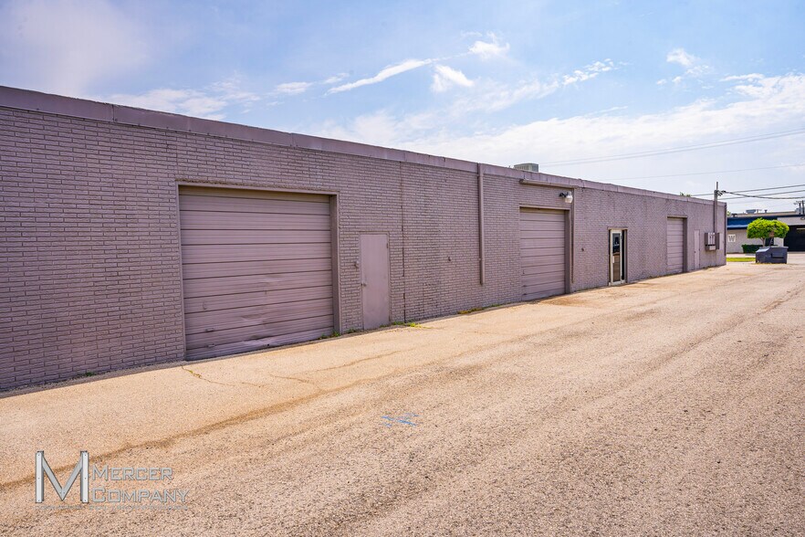 More Photos Of 2622 National Dr, Garland Warehouse For Sale