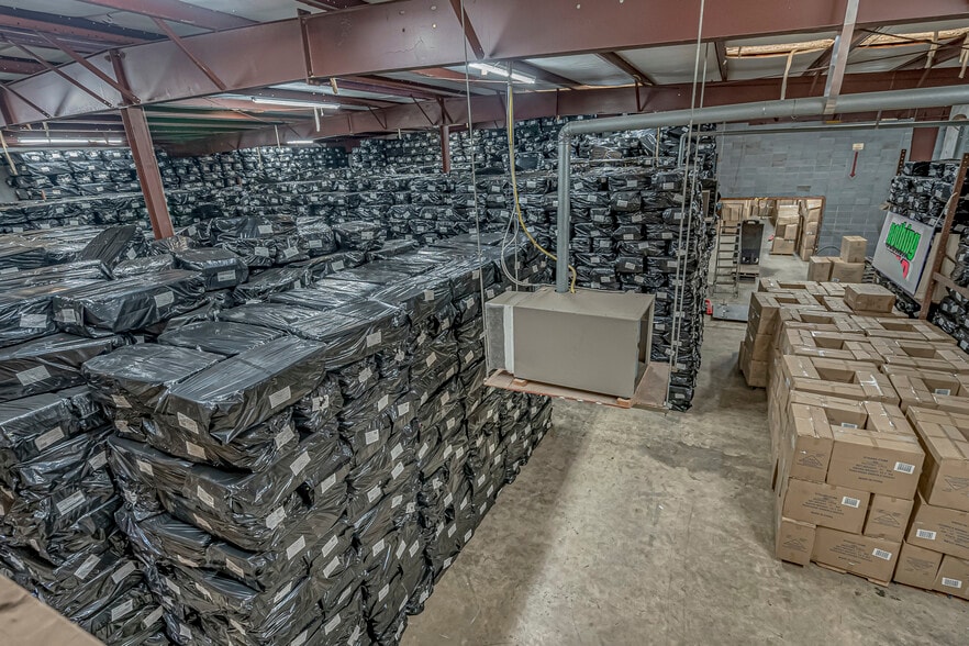 More Photos Of 1112 3rd Ave S, Myrtle Beach Warehouse For Lease