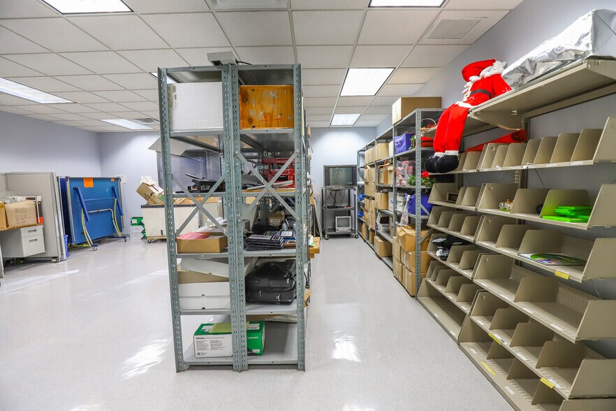 More Photos Of 3811 NW 40th Ter, Gainesville Office For Lease