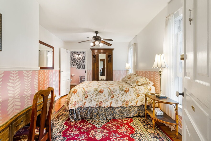 More Photos Of 1186 Old Us Hwy 70 W, Black Mountain Hospitality For Sale