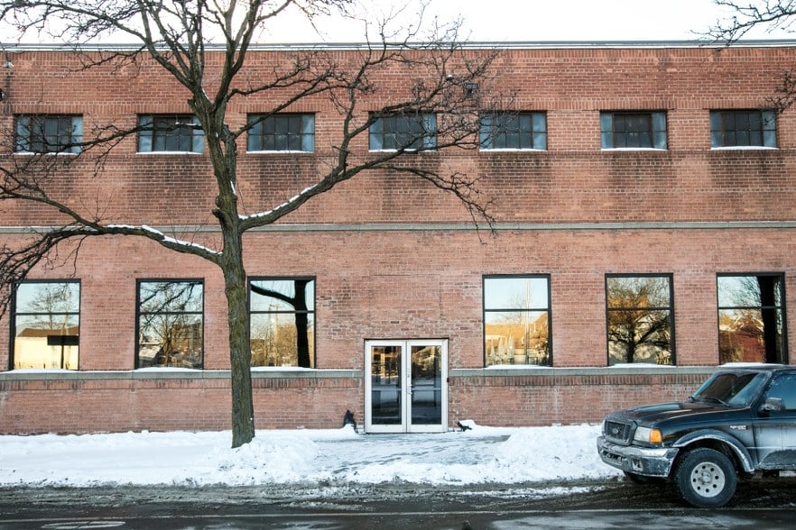 More Photos Of 1927 Rosa Parks Blvd, Detroit Light Distribution For Sale