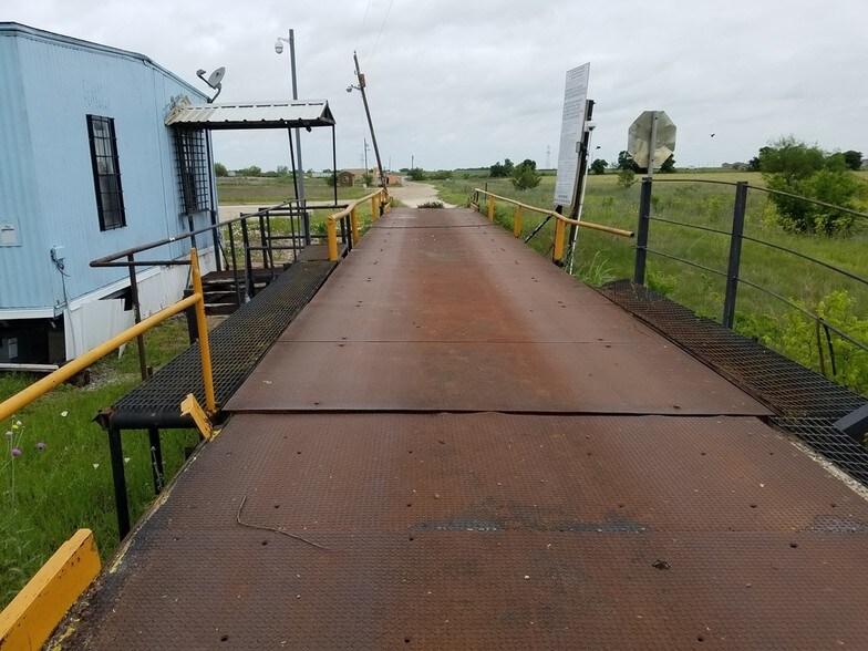 More Photos Of 501 Highway 67, Venus Land For Lease