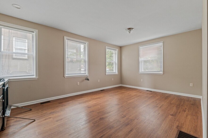 More Photos Of 601 Whitelock St, Baltimore Apartments For Sale