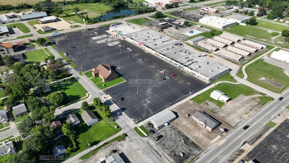 More Photos Of 100 Hall St, Coffeyville Unknown For Lease