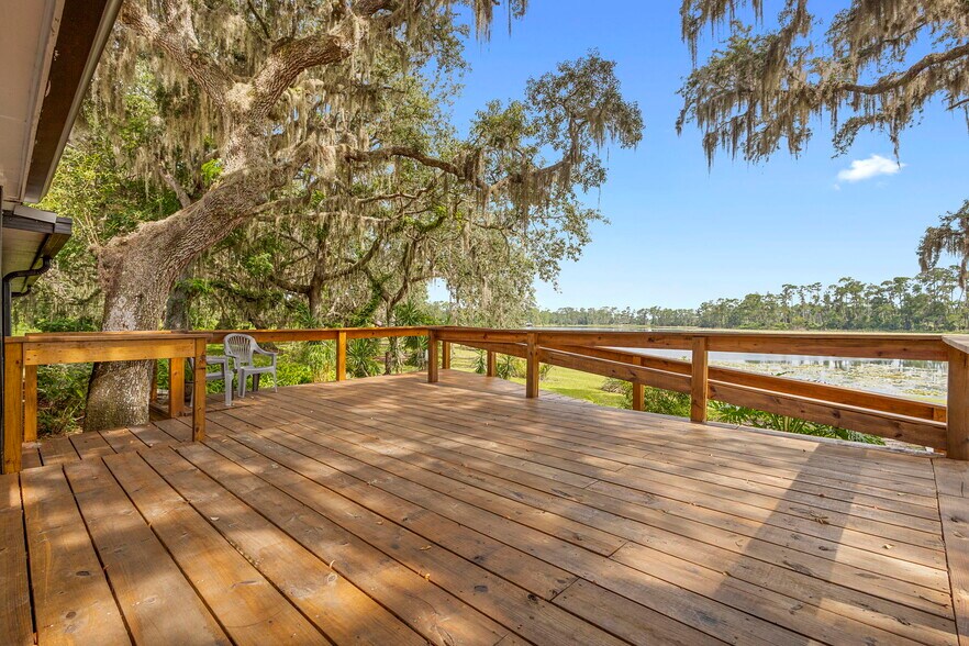 More Photos Of 579 Johnson Lake Rd, De Leon Springs Assisted Living For Sale