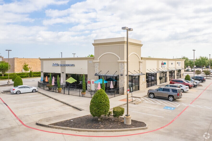 More Photos Of 9502 N Sam Houston Pky, Humble Unknown For Lease