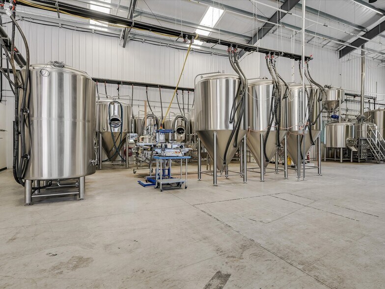 More Photos Of 19510 Hamilton Pool Rd, Dripping Springs Freestanding For Sale