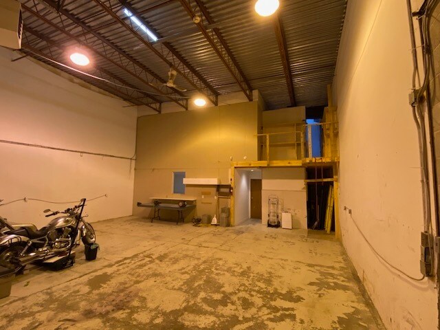 More Photos Of 77 Auriga Dr, Ottawa Warehouse For Sale