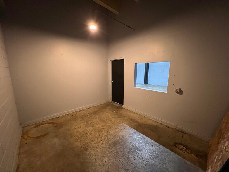 More Photos Of 555 Alter St, Broomfield Service For Lease