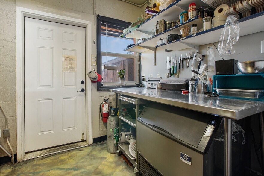 More Photos Of 121 W Midland Ave, Woodland Park Restaurant For Sale