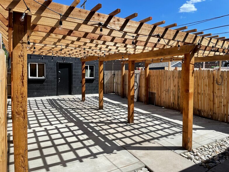 More Photos Of 2852 Welton St, Denver Office For Lease