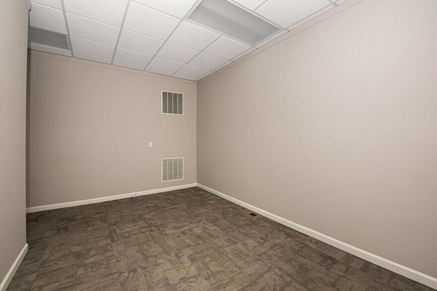 More Photos Of 1360 Montauk Hwy, Mastic Office For Lease