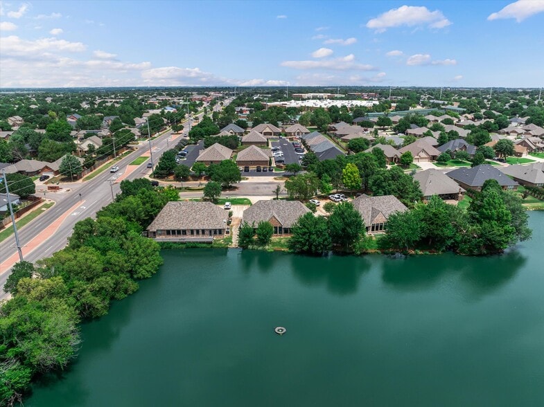 More Photos Of 2224 Bridgeview Blvd, Edmond Office For Sale