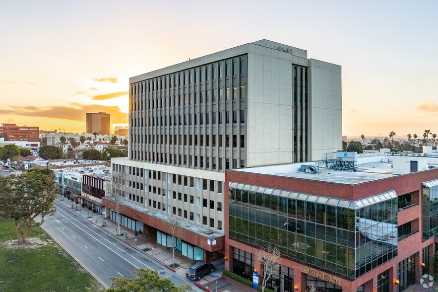 More Photos Of 11980 San Vicente Blvd, Los Angeles Medical For Lease