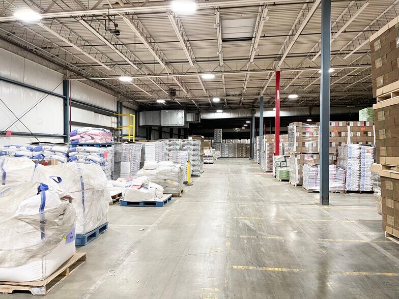 More Photos Of 100 Wisconsin River Dr, Port Edwards Distribution For Sale