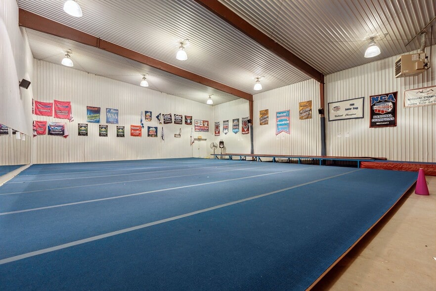 More Photos Of 10130 SE 15th St, Oklahoma City Freestanding For Sale