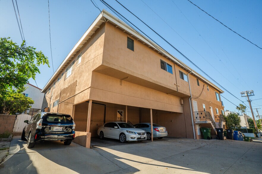 More Photos Of 1129-1135 W 10th St, San Pedro Apartments For Sale