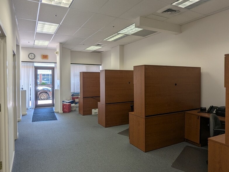 More Photos Of 3 School St, Glen Cove Medical For Sale